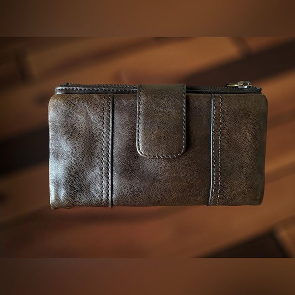 NWOT Fossil Dark Brown Leather Clutch - Picture 2 of 4